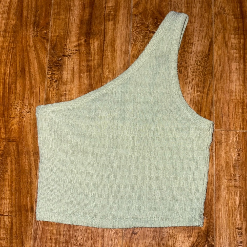 green crop top